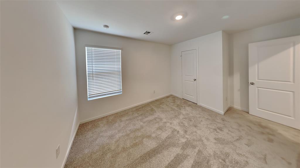 20416 Mule Deer Drive Property Photo 12