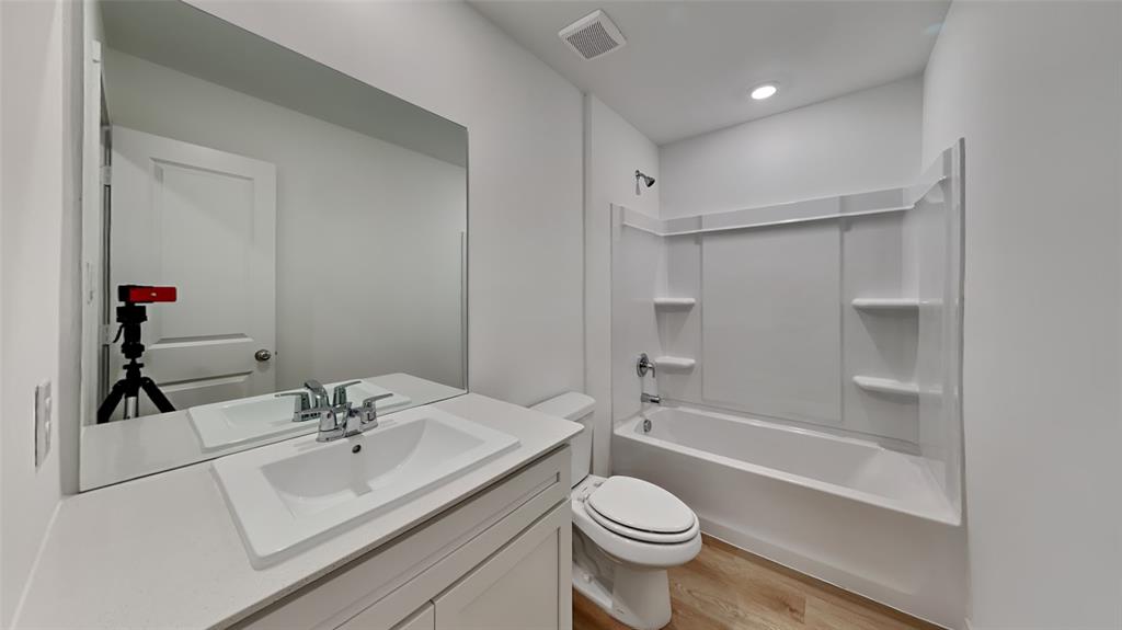 20416 Mule Deer Drive Property Photo 13