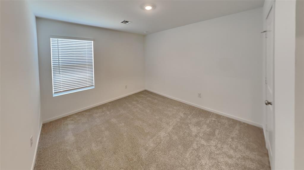 20416 Mule Deer Drive Property Photo 14
