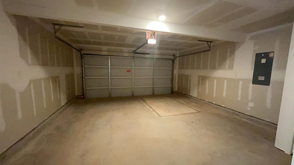 20416 Mule Deer Drive Property Photo 15