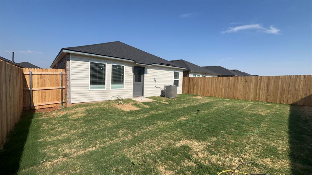 20416 Mule Deer Drive Property Photo 16