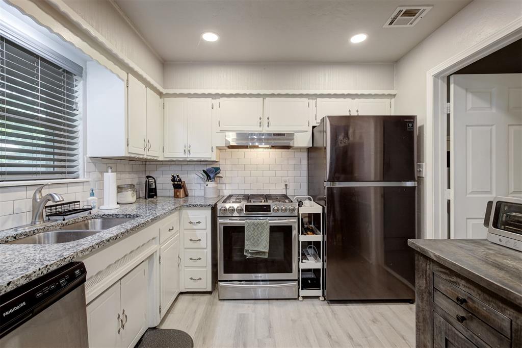 724 Stahl Drive Property Photo 11