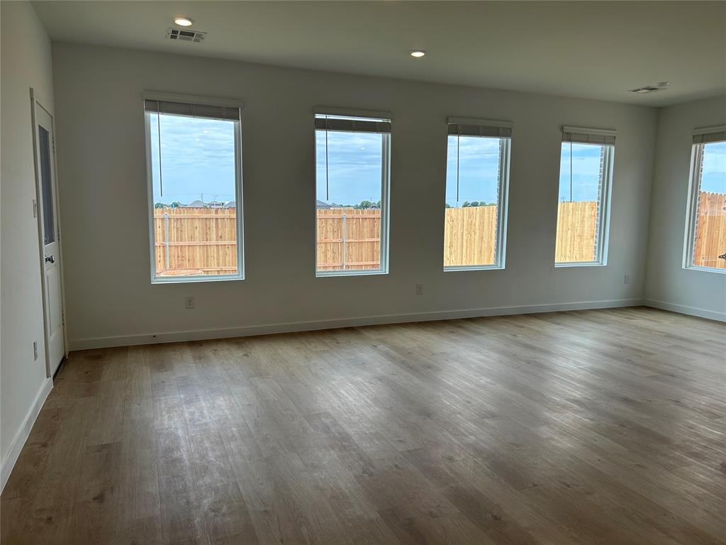 20429 Mule Deer Drive Property Photo 3