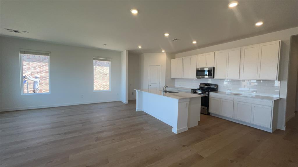 20429 Mule Deer Drive Property Photo 4