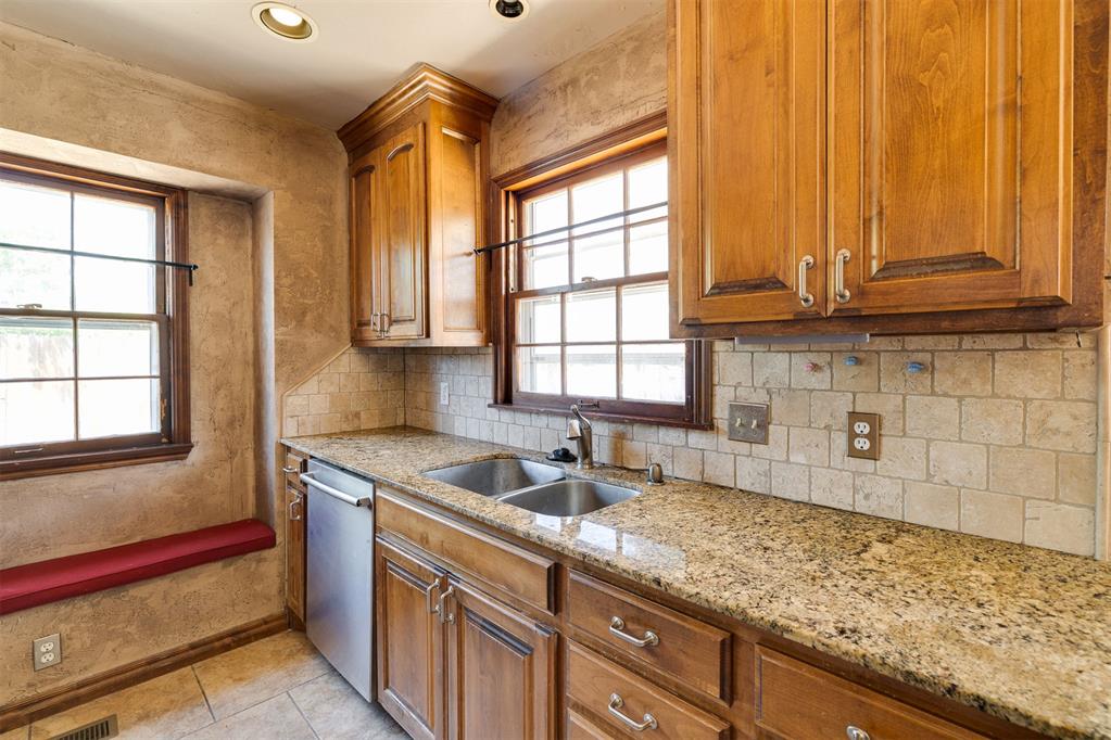 6444 N Harvard Avenue Property Photo 23