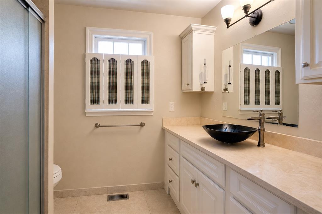 6444 N Harvard Avenue Property Photo 37