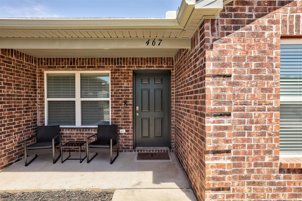 467 Se 7th Place Property Photo 1