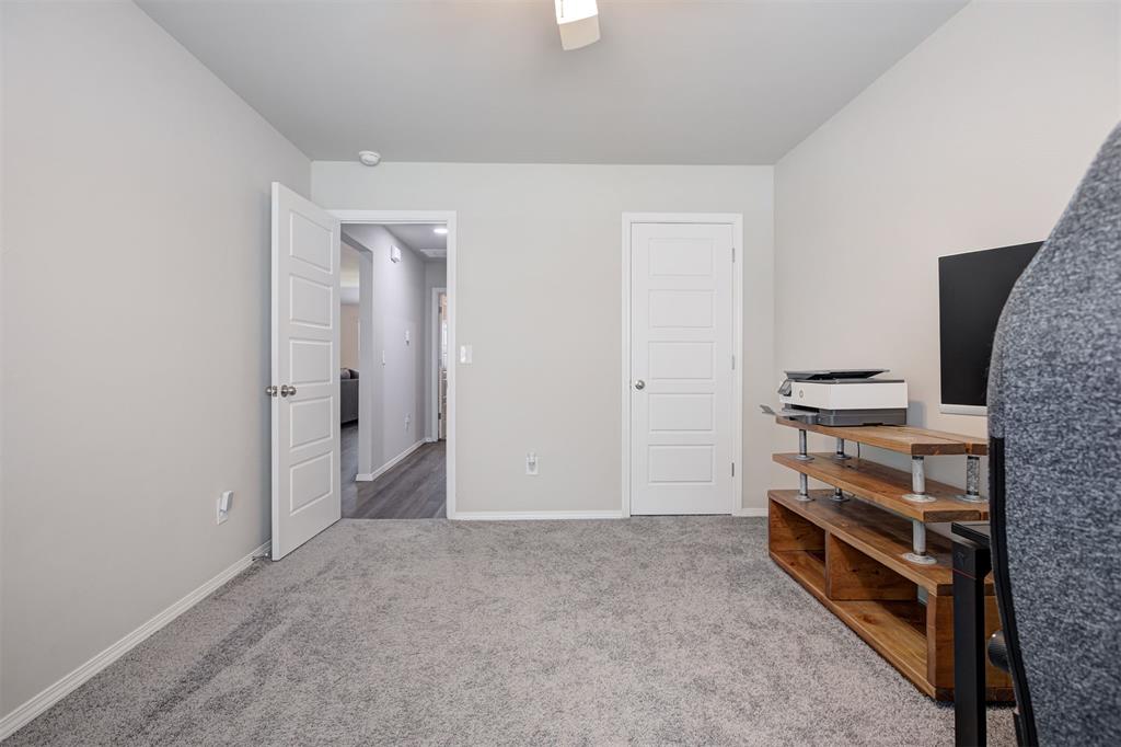 467 Se 7th Place Property Photo 18
