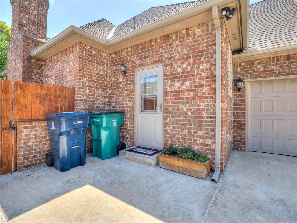 4612 Nw 160th Terrace Property Photo 4