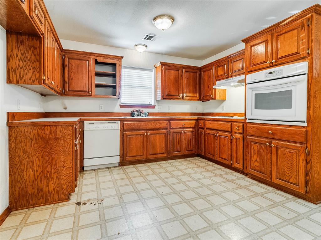 209 S 6th Avenue Property Photo 16