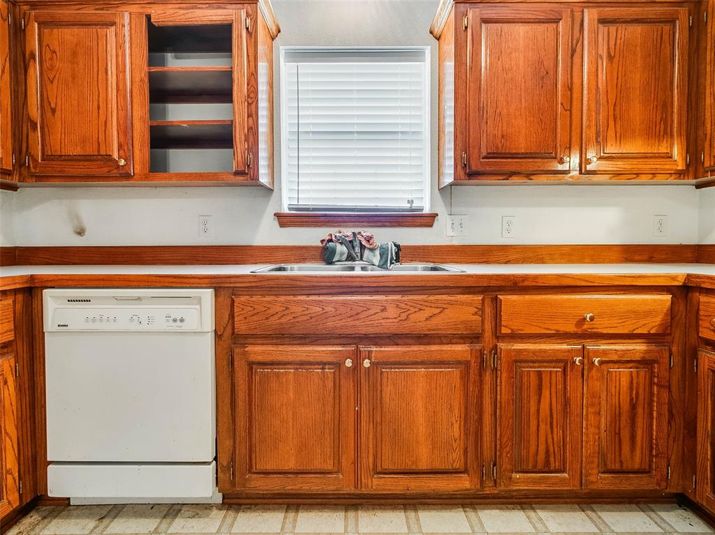 209 S 6th Avenue Property Photo 17