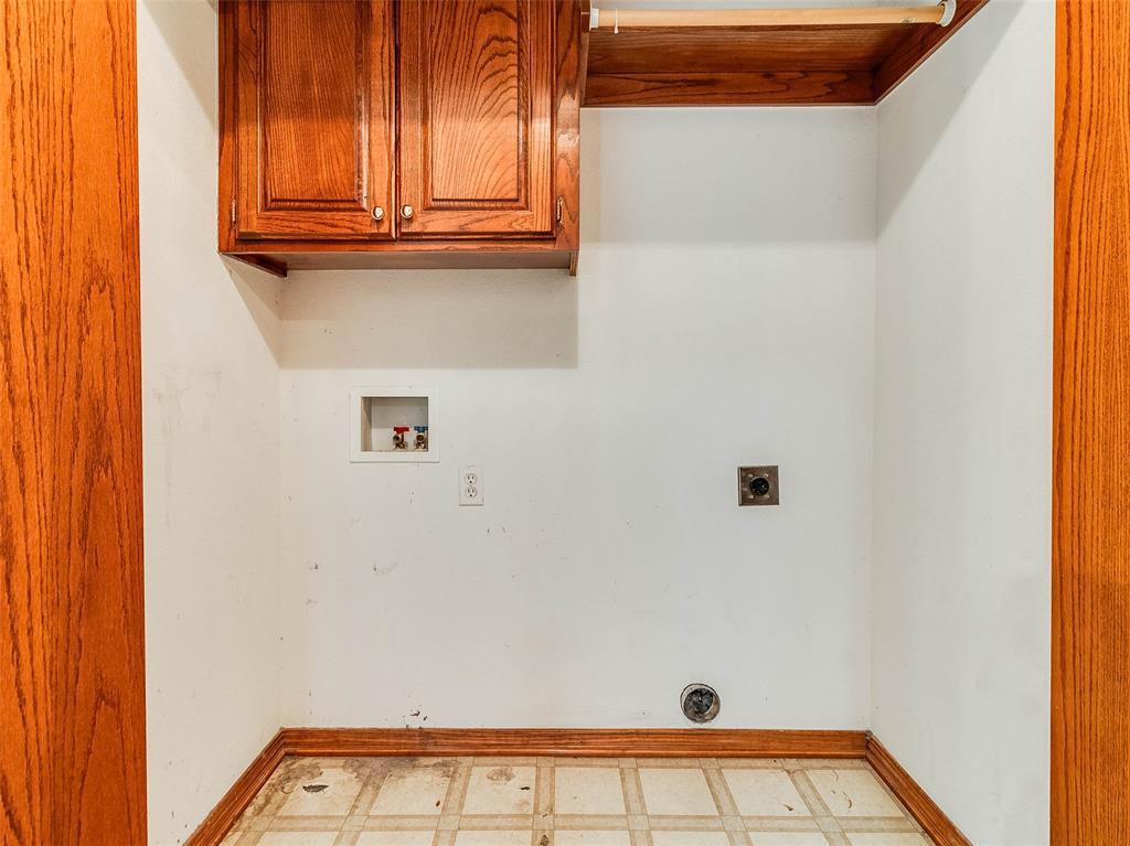 209 S 6th Avenue Property Photo 27