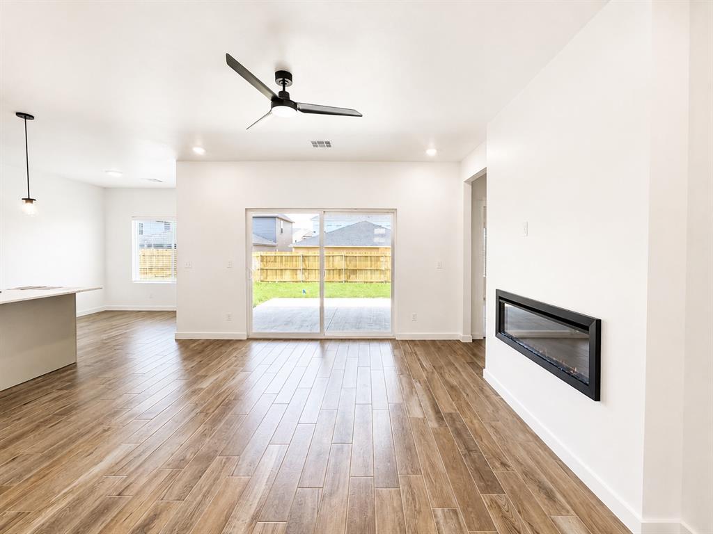 18029 Anthem Boulevard Property Photo 8