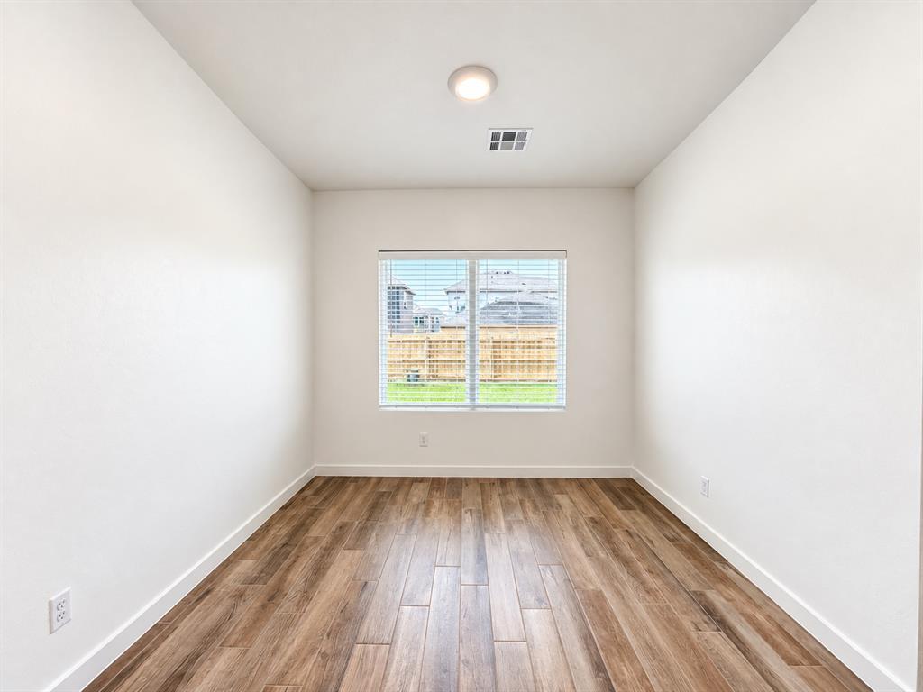 18029 Anthem Boulevard Property Photo 11