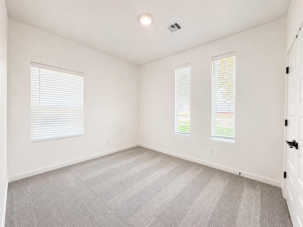 18029 Anthem Boulevard Property Photo 20