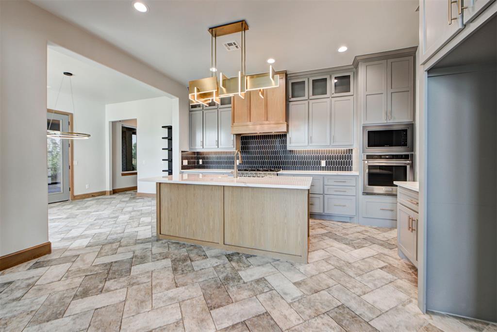 3387 Red Ridge Drive Property Photo 8