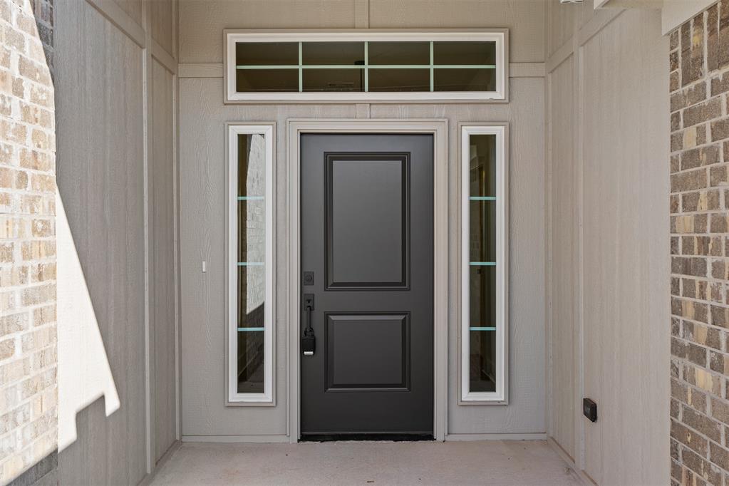 11221 Nw 135th Street Property Photo 3