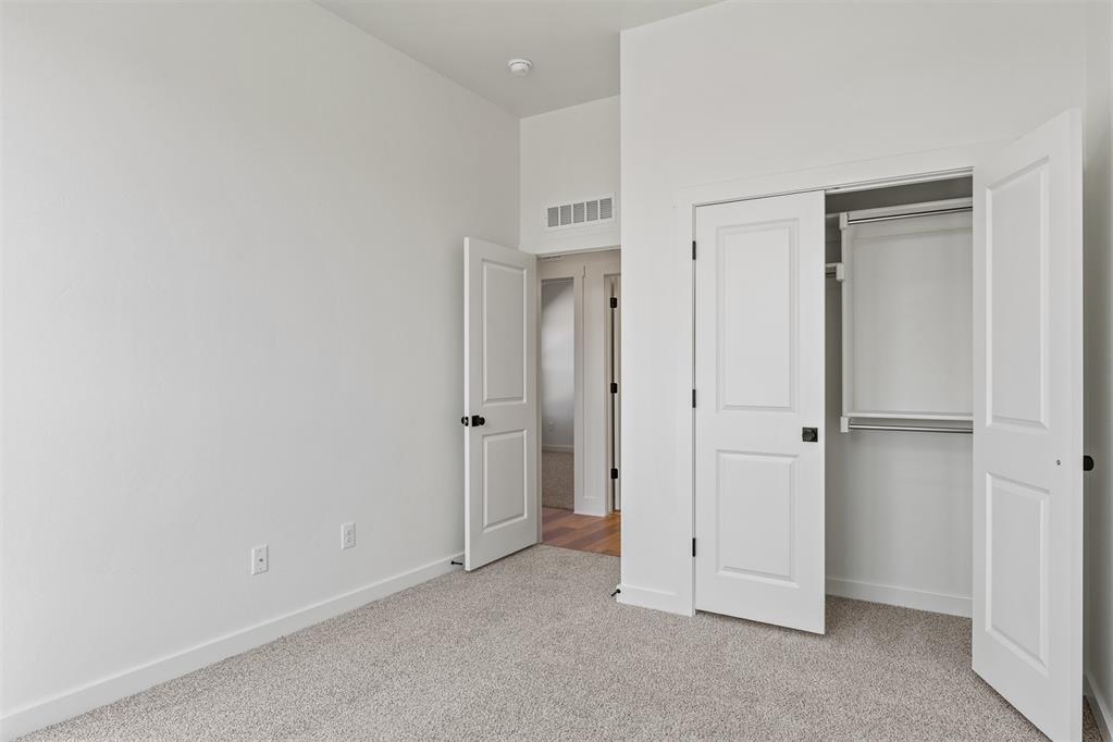 11221 Nw 135th Street Property Photo 17