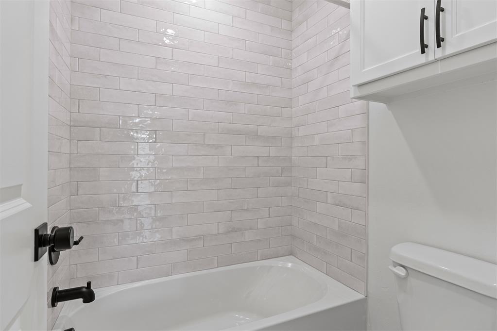 11221 Nw 135th Street Property Photo 19