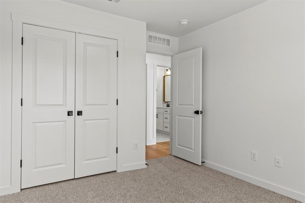 11221 Nw 135th Street Property Photo 23