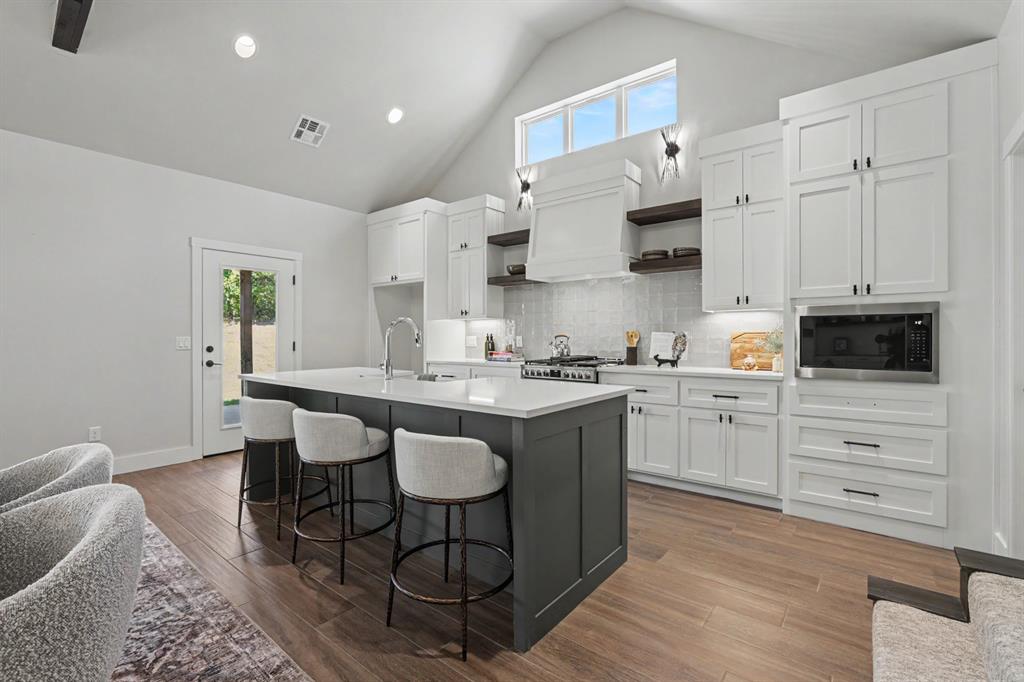 4209 Emery Drive Property Photo 8