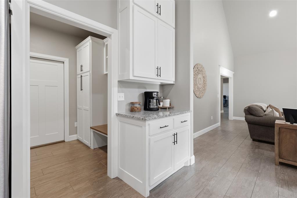 19101 Abigail Drive Property Photo 14