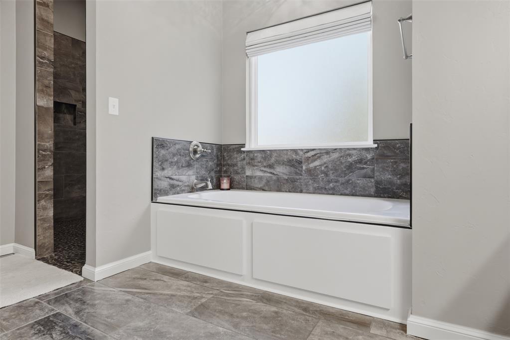 19101 Abigail Drive Property Photo 22