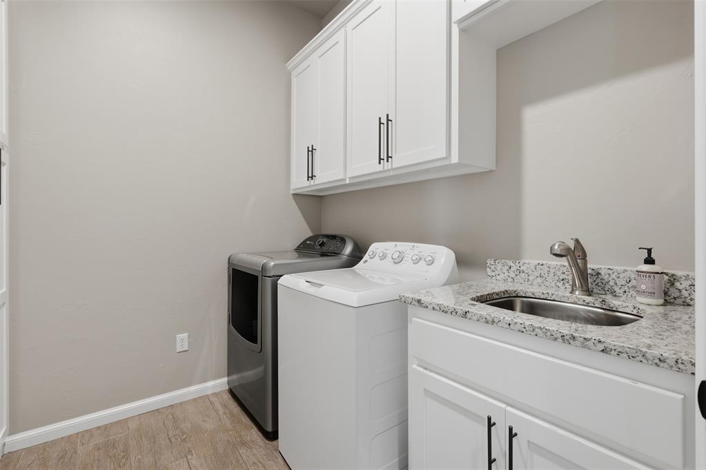 19101 Abigail Drive Property Photo 27