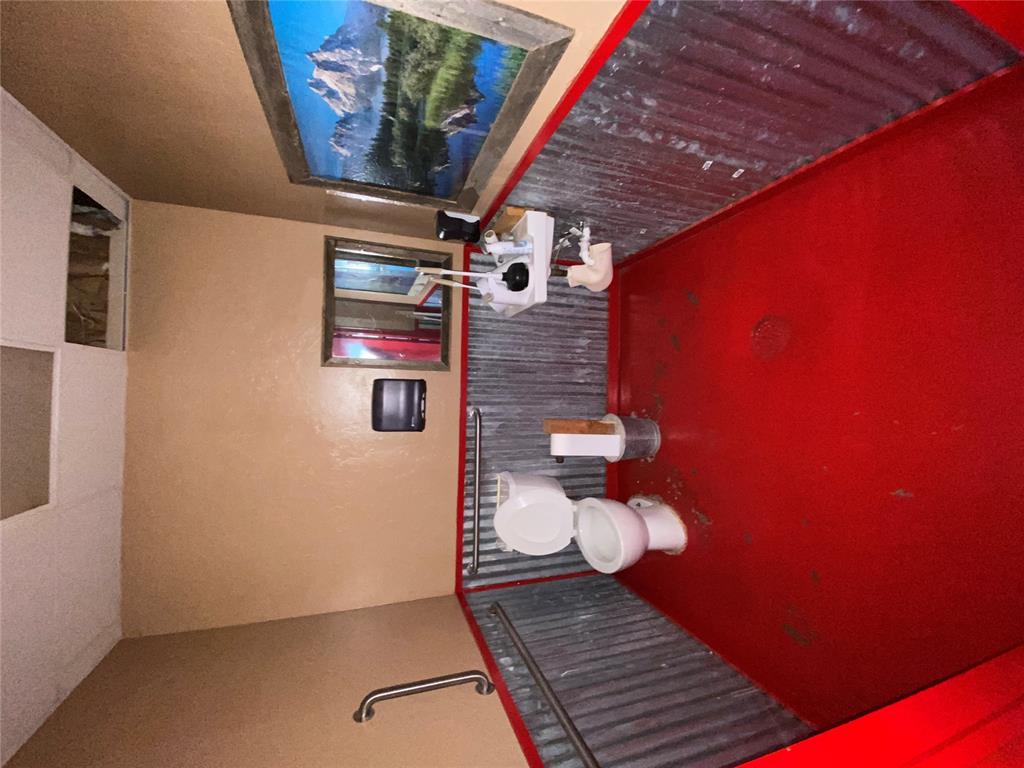 10520 Us Highway 77 Property Photo 17
