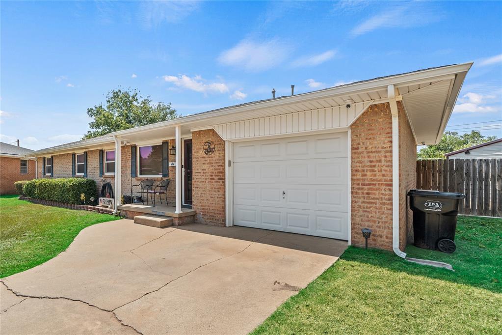 614 Circle Drive Property Photo 3