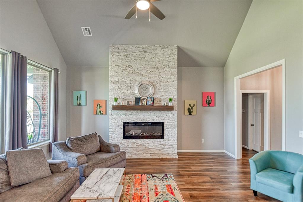 4217 Frontier Trail Property Photo 10