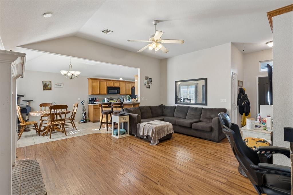 15900 Vicki Drive Property Photo 6