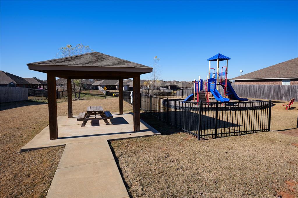 2515 Marsh Lane Property Photo 6