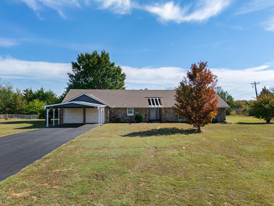 1 Oakridge Drive Property Photo 1