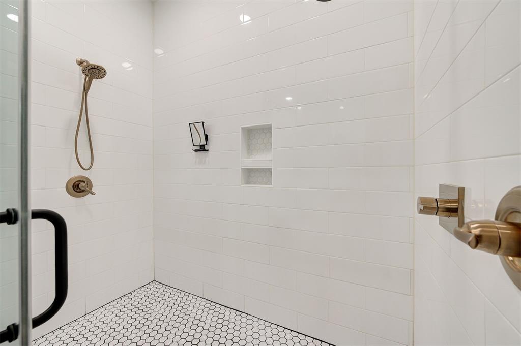 1034 Acclivis Way Property Photo 20