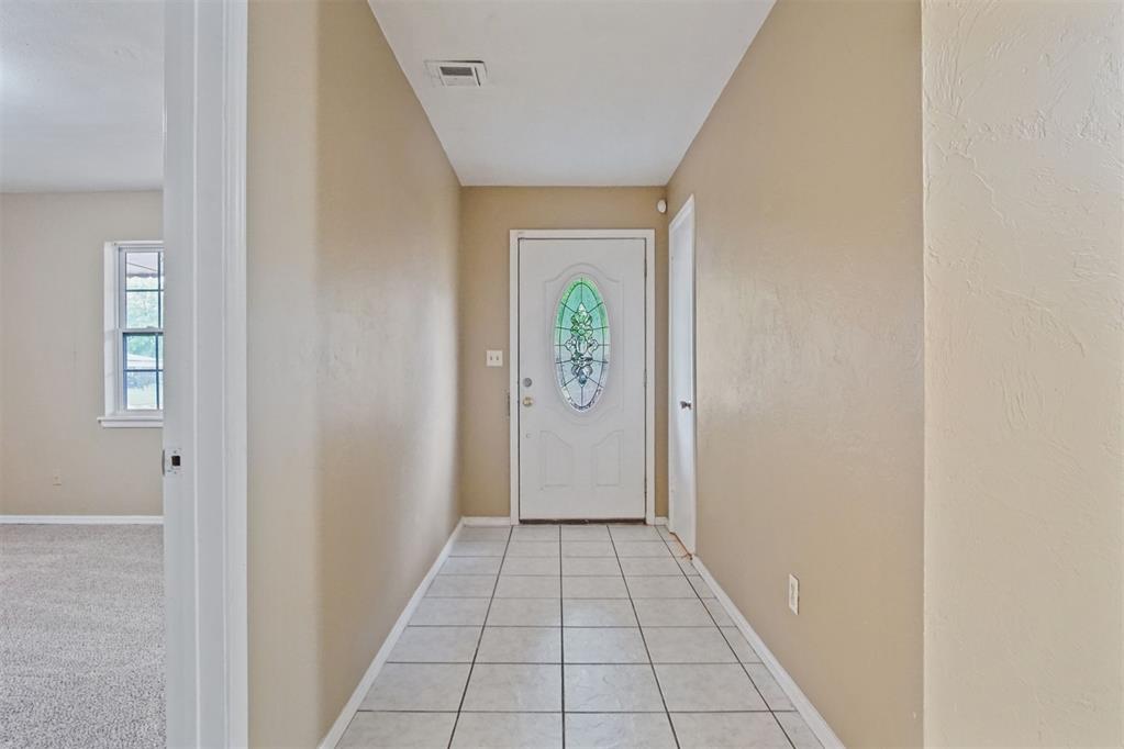 813 Mark Drive Property Photo 3