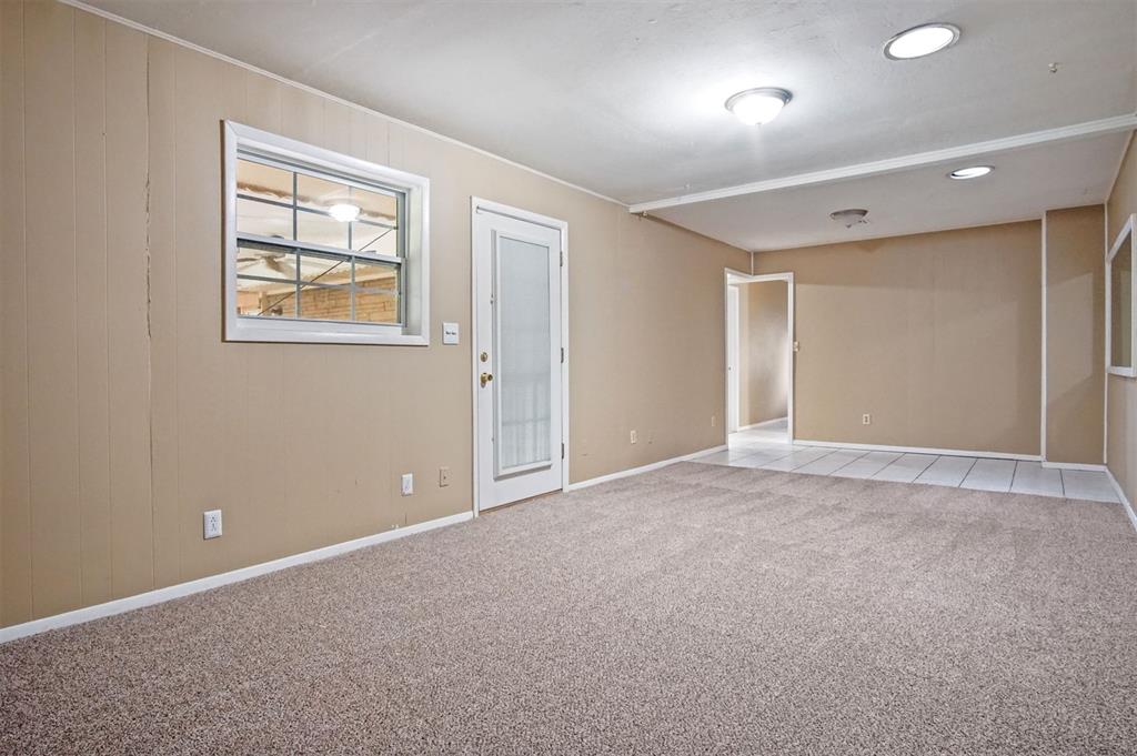 813 Mark Drive Property Photo 4
