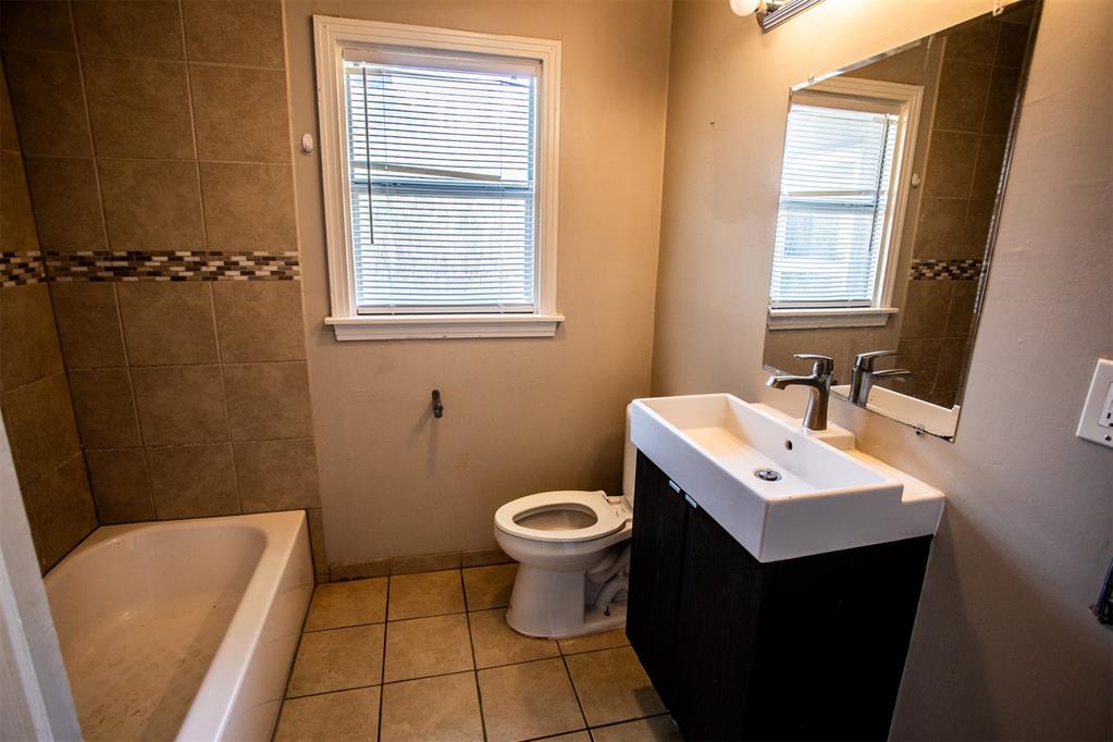 1244597 Property Photo 8