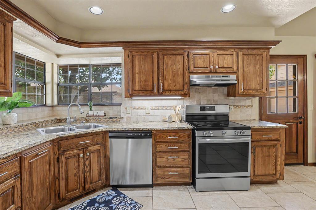 1301 Sw 107th Place Property Photo 8