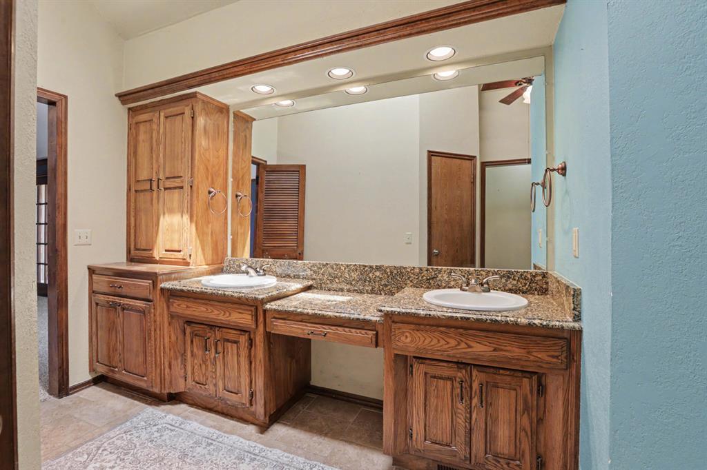 1301 Sw 107th Place Property Photo 17