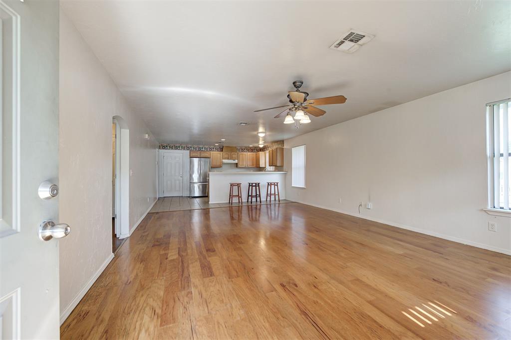 1925 N Mckinley Avenue Property Photo 4