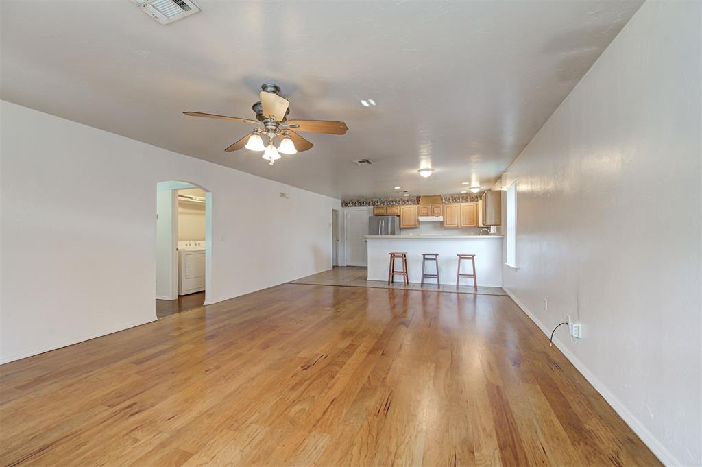 1925 N Mckinley Avenue Property Photo 5