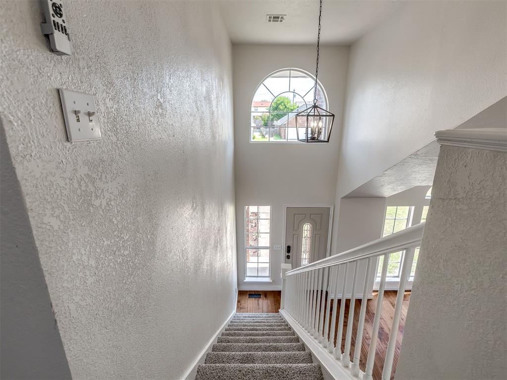 2705 E Hills Drive Property Photo 33