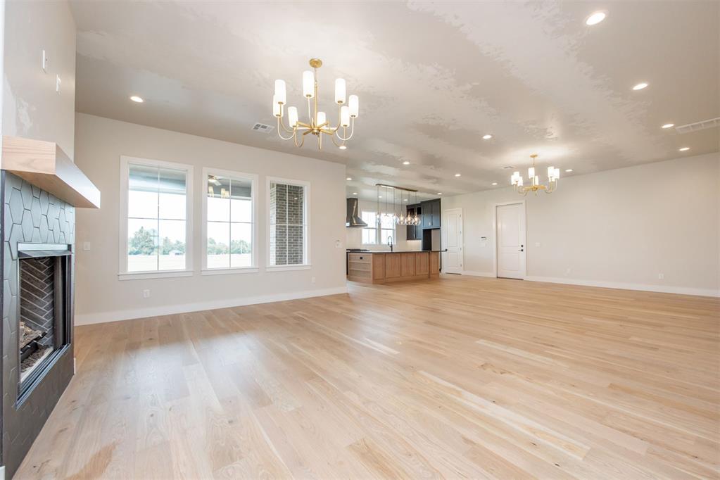 2920 Edgefield Lane Property Photo 5