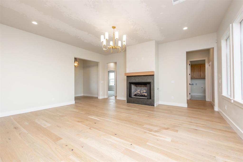 2920 Edgefield Lane Property Photo 8