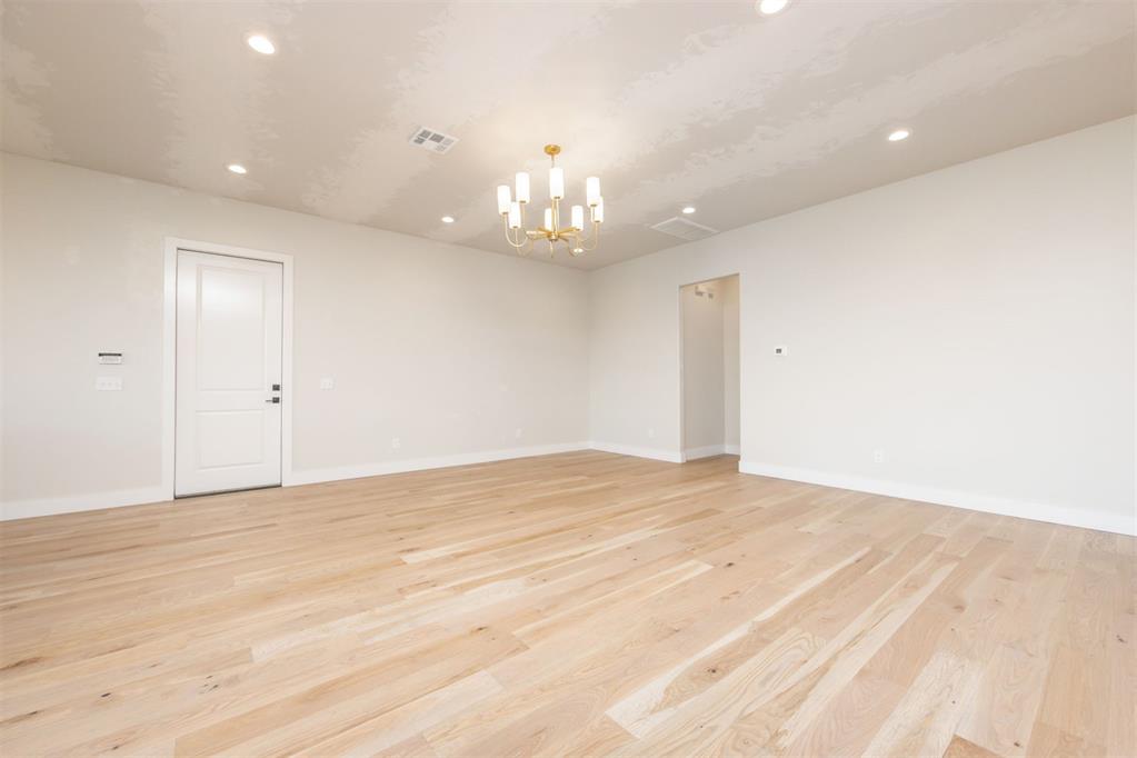 2920 Edgefield Lane Property Photo 10