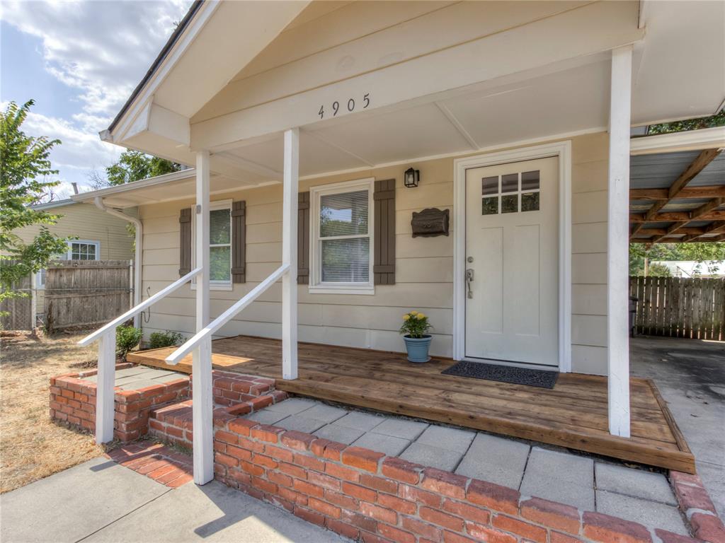 4905 N Willow Avenue Property Photo 2