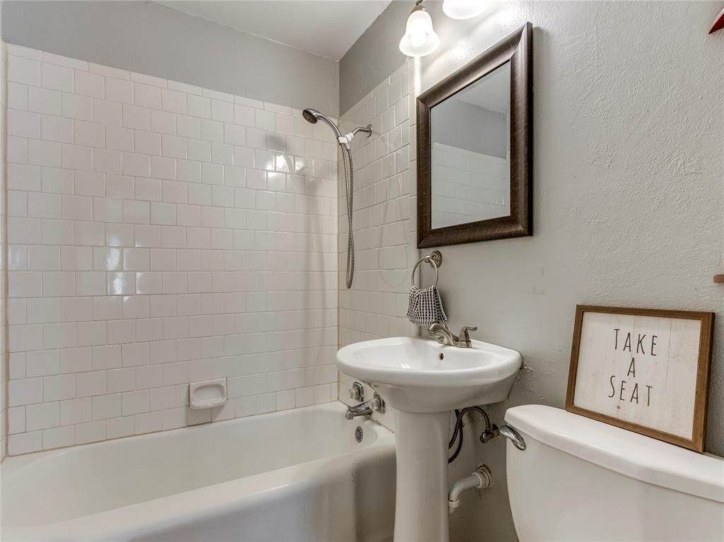 4905 N Willow Avenue Property Photo 21
