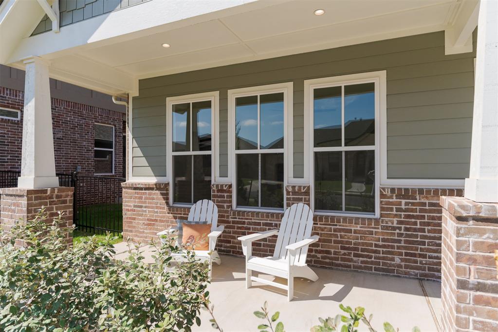 1925 Parkwood Avenue Property Photo 4