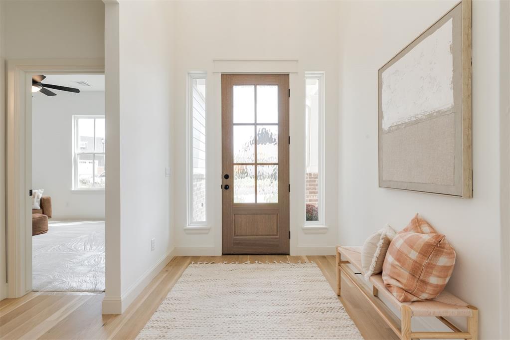 1925 Parkwood Avenue Property Photo 5